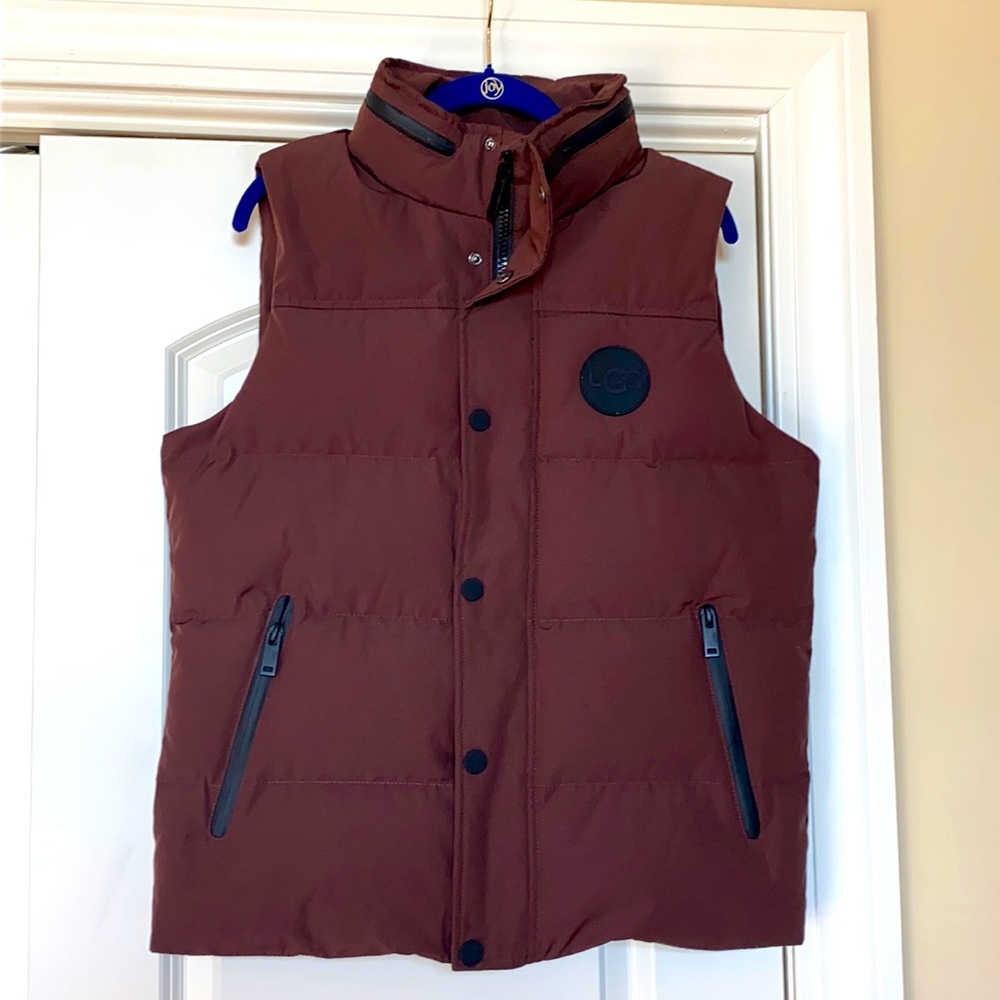UGG Maroon down feather vest men’s S / women’s S-M NWT